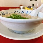 長浜ラーメン くにえぃ たま屋 - 長浜ラーメン　固さフツウ　680円(税込)  ※結構、スープの量は多いです
