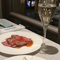 オチェーアノ - ローストビーフ&シャンパン