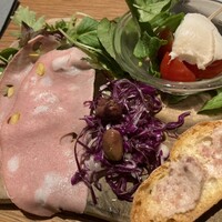 オービカ モッツァレラバー 横浜店 - 前菜盛り合わせ+1ドリンク1600円