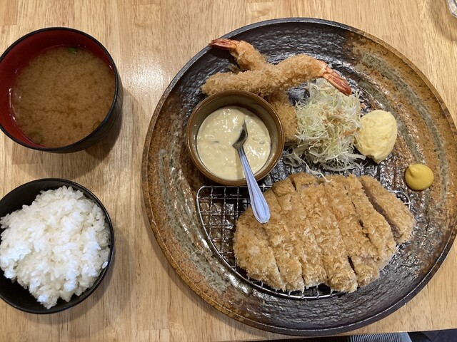 Cafe &amp; Restaurant Garaku photo 3