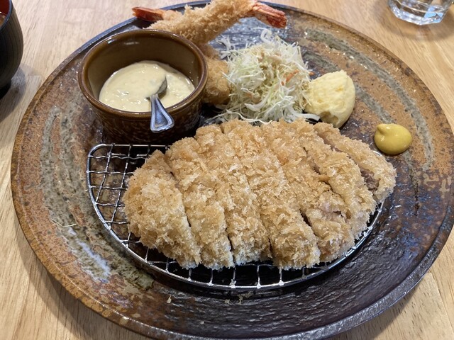 Cafe &amp; Restaurant Garaku photo 2