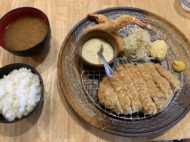 Cafe &amp; Restaurant Garaku