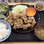 孫兵衛 - 唐揚げ定食（900円）