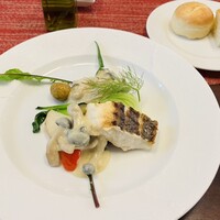 山カフェレストラン KUREHA - 天然真鯛と地物野菜のグリル…ガーリック香るじゃが芋のソースで