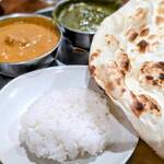 カレー＆居酒屋 ニコニコ - ナンの下にライス発見！