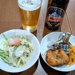 カレー＆居酒屋 ニコニコ - サラダ＆チキンティッカ