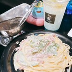 スクウェア・エニックス カフェ東京 - やみのランプのクリームパスタ（昼）