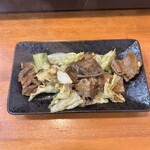 ラーメン 哲史 - おまかせおつまみ（アカセンとキャベツの炒め物）・時価（500円）