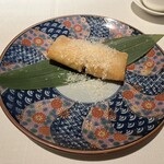 香桃 - タラバ蟹とオリーブの春巻き　パルミジャーノ・レッジャーノ