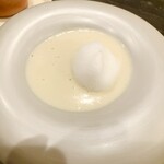 スープとカレー ボンジョルネ - ●スープ
      カリフラワーのポタージュ