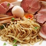 俺のラーメン あっぱれ屋 - コシがありもっちりしている中太平打ち麺～♪(^o^)丿