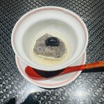鮨あさひ - 黒豆のシャンパン添え