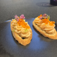 ラ ターブル ドゥ ジョエル・ロブション - アミューズ。なんとなくディズニーシーのラプンツェル関連メニューを彷彿とさせるファンシーな色彩感。