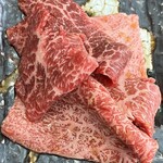 炭火焼肉 牛和鹿 - 