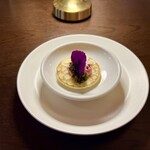 STELLAR WORKS Restaurant & Bar - Primo Amuse
                                オシェトラキャビアのカナッペ ピーツとホースラディッシュのクリーム