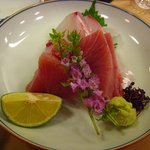 余志屋 - お刺身盛り合わせ