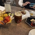 DESIGN FOOD MARKET - 