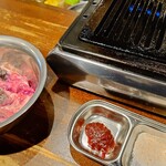 そこに肉はあるんか - ヤキヤキしま~す♪(´ε｀ )