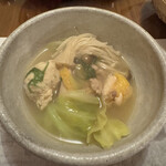 じどりや 穏座 - 近江軍鶏の雌肉の鶏鍋　アップ