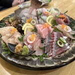 かもめ食堂 - 刺し身の盛合せ