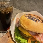 BURGER BULL - 