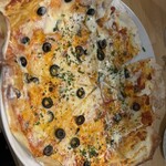 カジュアルフレンチBar 7FUKU - ピザ　アンチョビ＋オリーブ