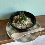 丸豊商店 - しらす茶漬け　680円