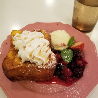 WIRED CAFE_0
