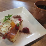 人と木 - デザートとコーヒー