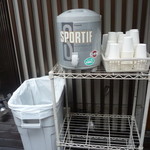 日本橋 天丼 金子半之助 - 並んでいる人のための心遣い