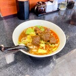 上海楼 刀削麺館 - 