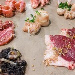 焼肉・ホルモン ひろ丸 - ホルモン盛り合わせ