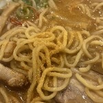 麺屋 おおやま - 金色唐辛子