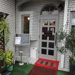 ピノ - 店舗入り口