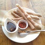 赤い三角屋根 - 