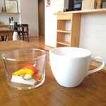 赤い三角屋根 - 