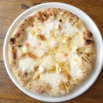 赤い三角屋根 - 