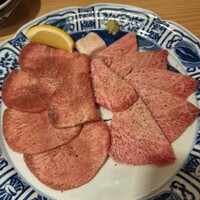 肉亭ふたご iki 本郷三丁目店 - タン、ロース