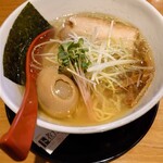 麺屋 燕 袋井店 - 元祖燕ラーメン塩850円＋トッピング煮玉子150円