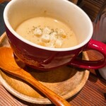 CHILLAX BURGERS&WINE - 