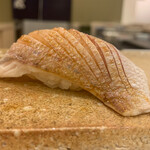 鮨 もりなり - 小鯛〜弾力が〜あり‥味わい深い〜