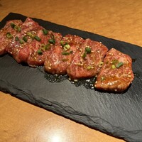 ホルモン焼肉 富や 栄店 - 