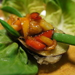 山ごぼう - 茄子と葡萄や野菜の揚げた物を甘辛く煮たもの。