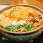 でんのしおり - しおりの特製鍋焼きうどん(麺大盛り)