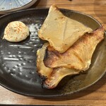 三代目 鳥メロ - エイヒレの炙り焼(438円)