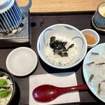 田中田式海鮮食堂 魚忠 - 名物・鯛茶漬け