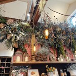 丘の上のパン屋 - 