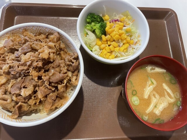 すき家 31号呉海岸通り店 - 川原石/牛丼 | 食べログ すき家 31号呉海岸通り店 - 川原石/牛丼 | 食べログ