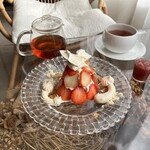 日々 - ずっと食べたかったいちごのイートンメス(๑˃̵ᴗ˂̵)