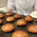 Haruka Murooka - 熟成キタアカリの焼きたてフォカッチャ 岩間の栗入り